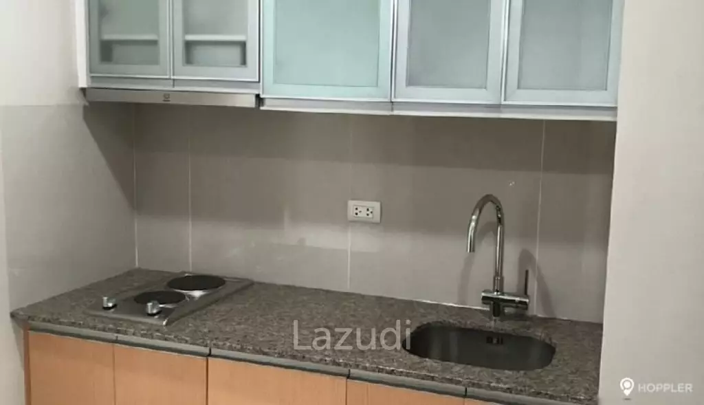1BR Condo for Sale in Three Central, Salcedo Village, Makati - RS4143581