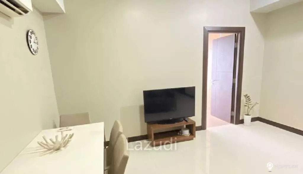 1BR Condo for Sale in Three Central, Salcedo Village, Makati - RS4143581