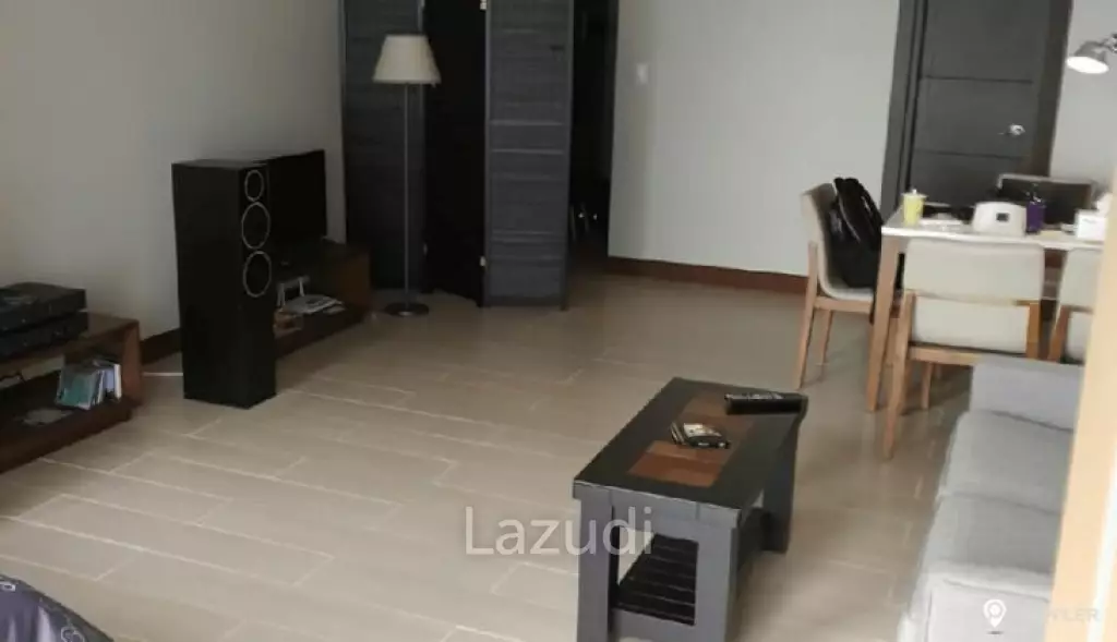 Studio Condo for Sale in Three Central, Salcedo Village, Makati - RS4195881