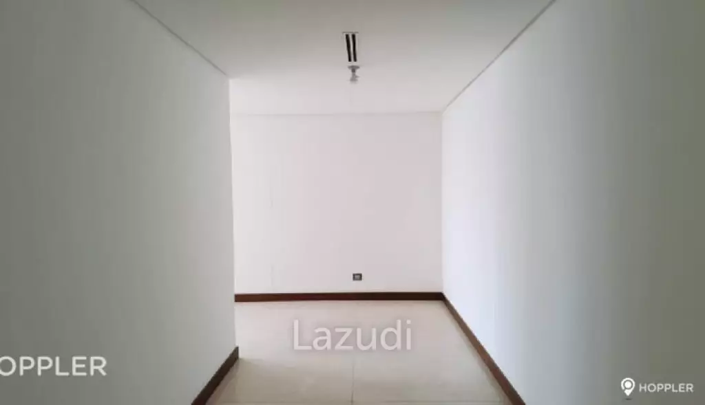 3BR Condo for Sale in Two Roxas Triangle, Salcedo Village, Makati - RS4329481
