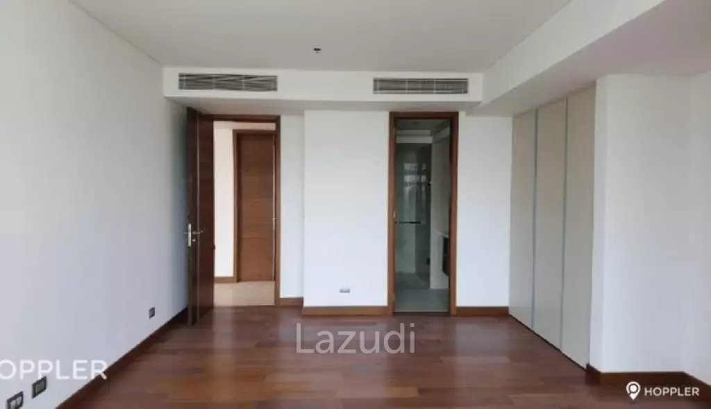 3BR Condo for Sale in Two Roxas Triangle, Salcedo Village, Makati - RS4329481