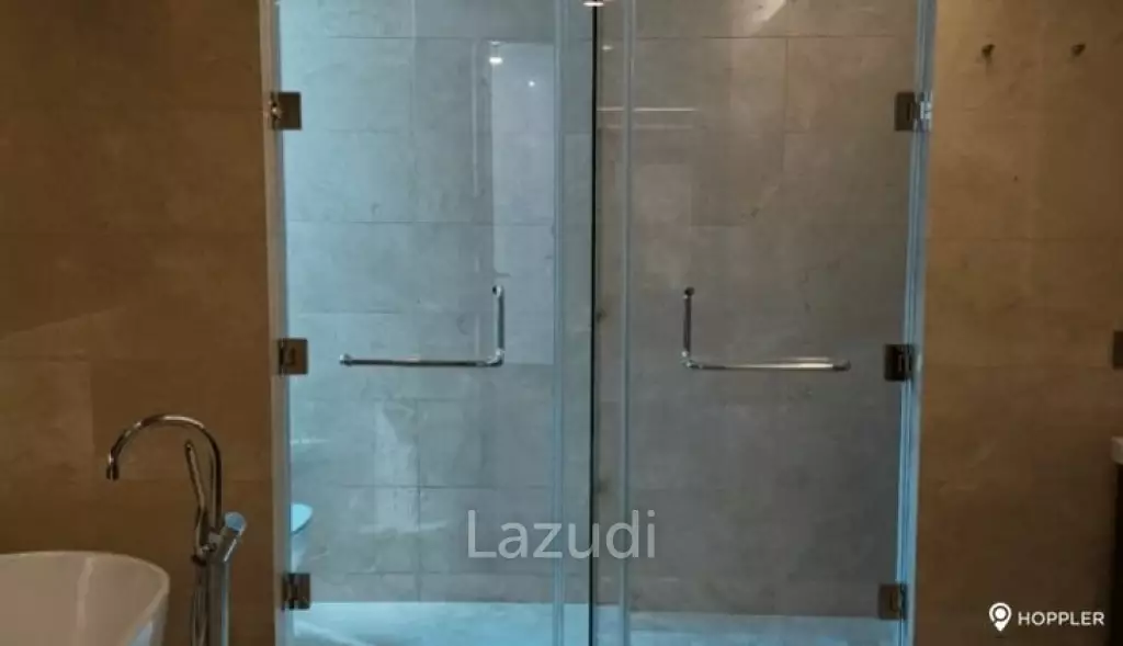 3BR Condo for Sale in Two Roxas Triangle, Salcedo Village, Makati - RS4329481