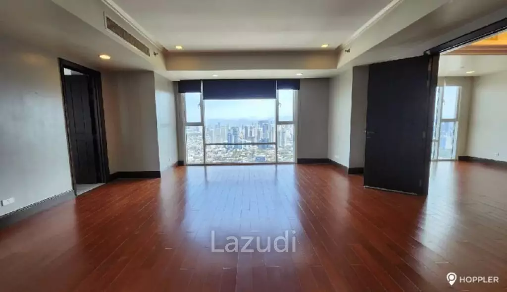 4BR Condo for Sale in Discovery Primea, Urdaneta Village, Makati - RS2001481