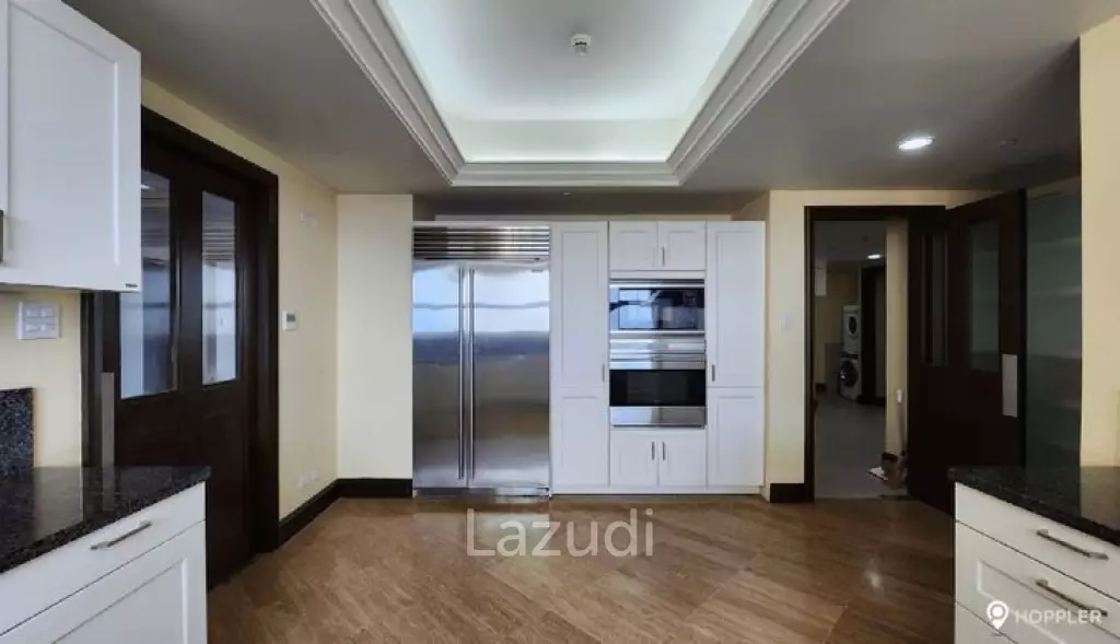 4BR Condo for Sale in Discovery Primea, Urdaneta Village, Makati - RS2001481