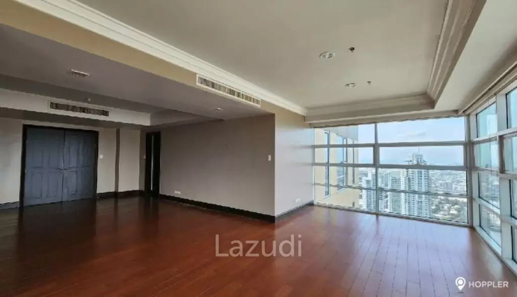 4BR Condo for Sale in Discovery Primea, Urdaneta Village, Makati - RS2001481