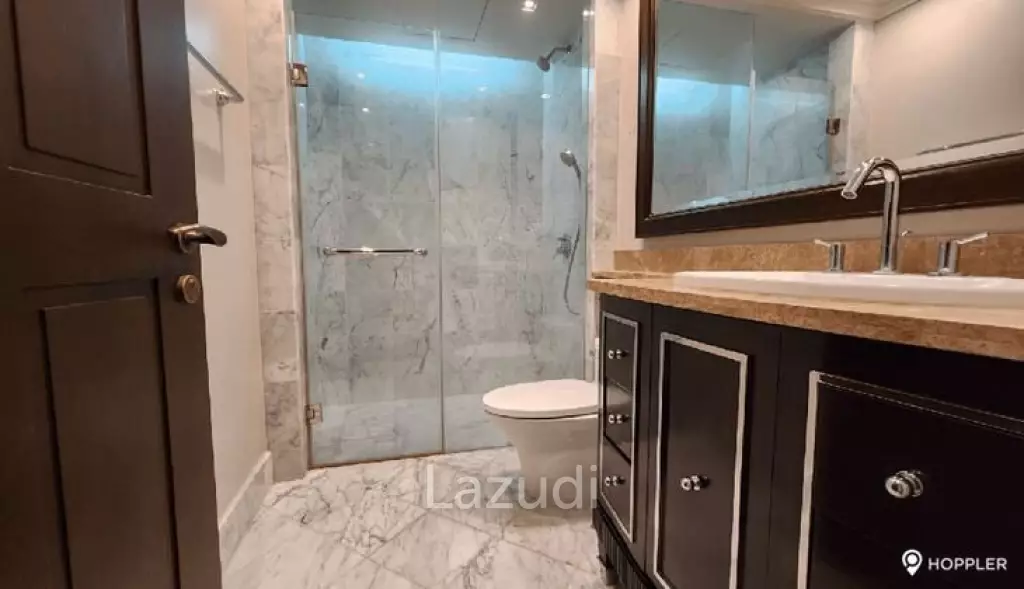 4BR Condo for Sale in Discovery Primea, Urdaneta Village, Makati - RS2001481