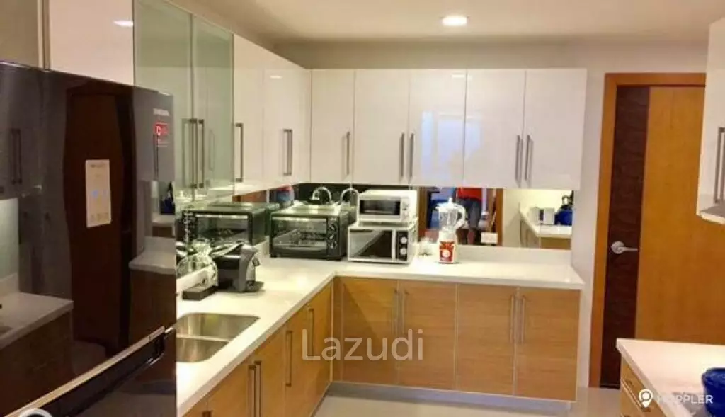 4BR Condo for Sale in Park Terraces, San Lorenzo Village, Makati - RS2097381
