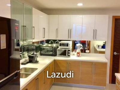 4BR Condo for Sale in Park Terraces, San Lorenzo Village, Makati - RS2097381