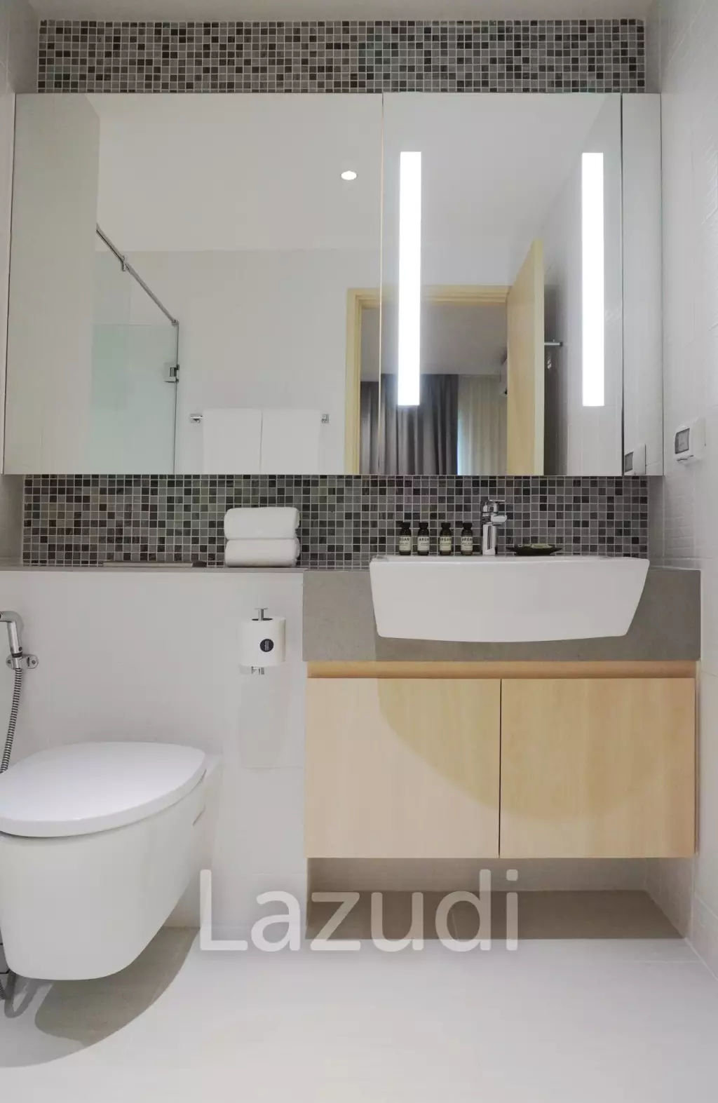 Studio 32 SQ.M Sindhorn Midtown Hotel Bangkok