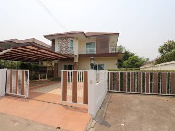 Family style 3-bed house for rent – Swans included!