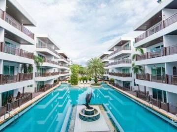 Beach Palace : 3 Bed Beachfront condo