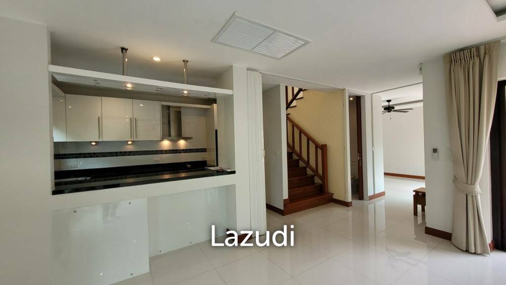 4 Brs Villa for sale