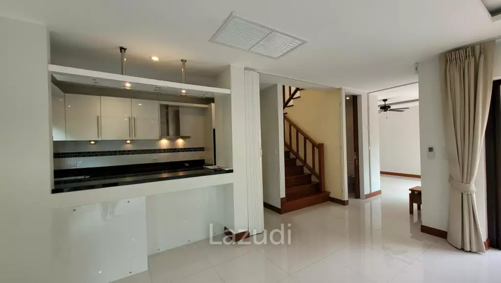 4 Brs Villa for sale
