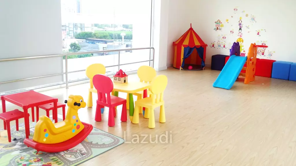 1 Bed 1 Bath 37.97 SQ.M T.C. Green Condominium