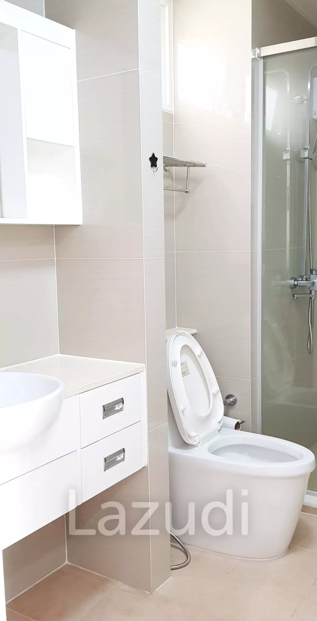 1 Bed 1 Bath 37.97 SQ.M T.C. Green Condominium