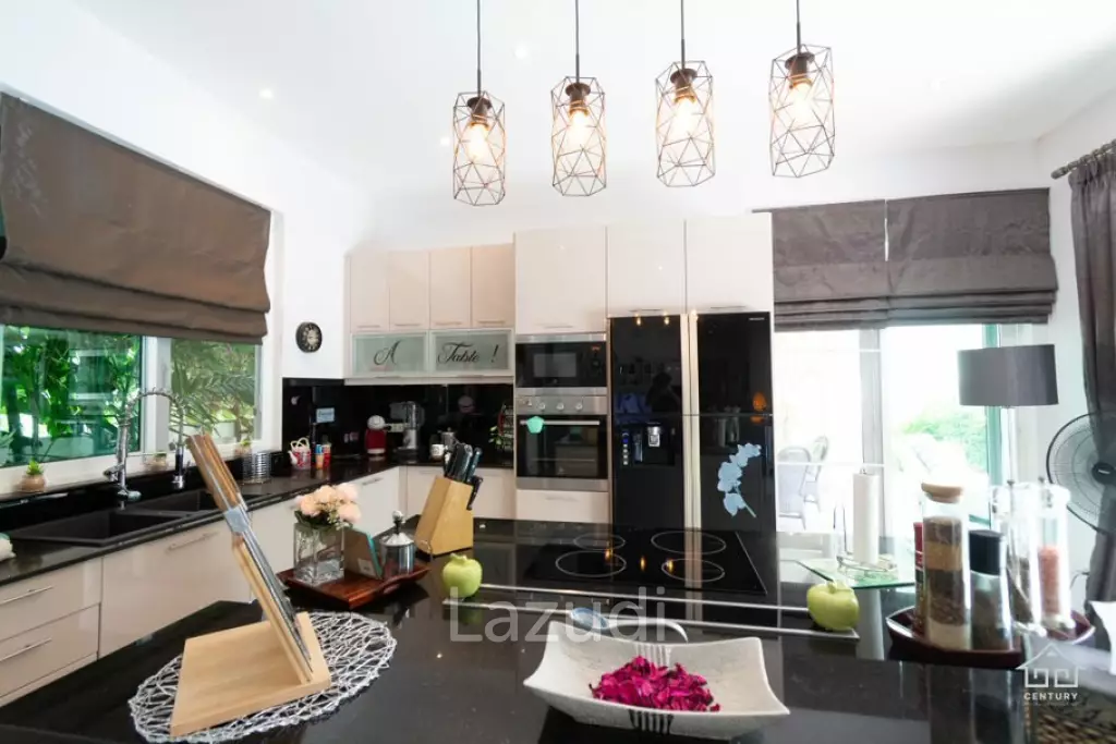 WOODLANDS : Great Value 4 Bed Pool Villa