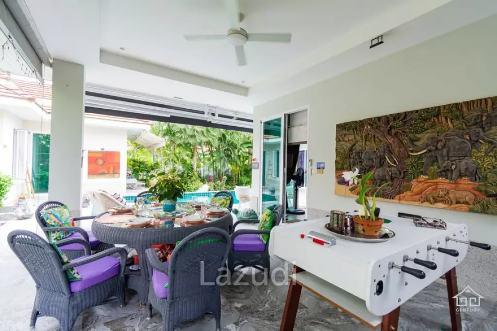 WOODLANDS : Great Value 4 Bed Pool Villa