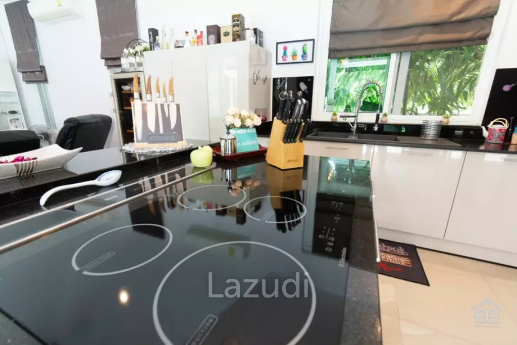 WOODLANDS : Great Value 4 Bed Pool Villa