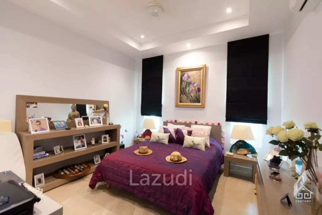 WOODLANDS : Great Value 4 Bed Pool Villa
