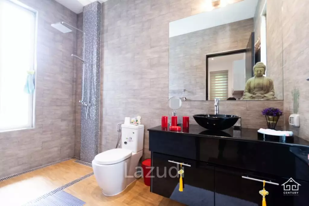 WOODLANDS : Great Value 4 Bed Pool Villa