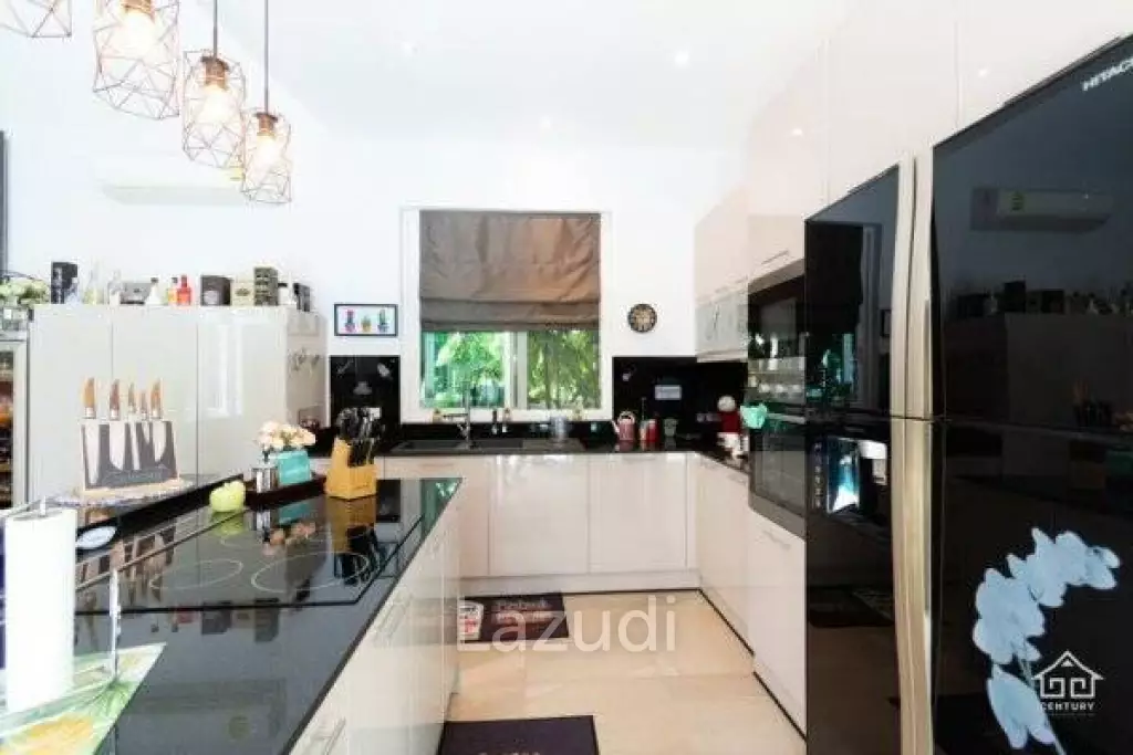 WOODLANDS : Great Value 4 Bed Pool Villa
