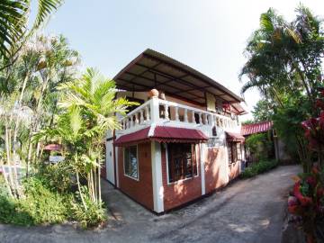 4 Bed 4 Bath House in Chiang Mai For Sale