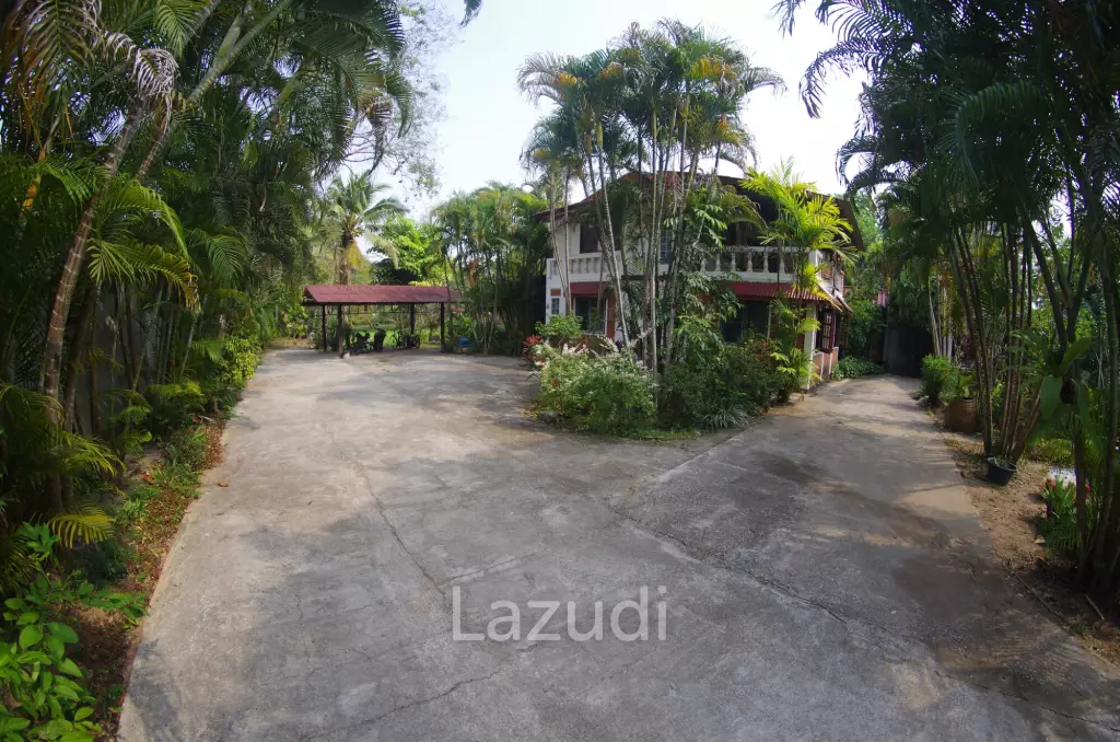 4 Bed 4 Bath House in Chiang Mai For Sale