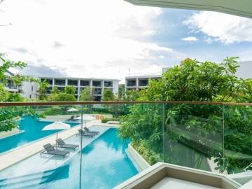 VERANDA : LUXURIOUS 2 BED BEACHFRONT CONDO