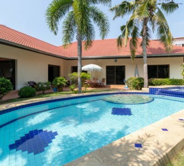 Great Value 4 Bed Pool Villa close to town and Beaches Great Value 4 Bed Pool Villa close to town and Beaches
