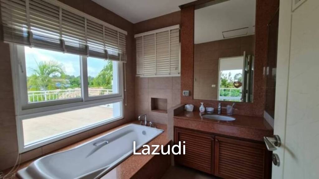 Chic Ocean View Villa in Bang Lamung Chonburi