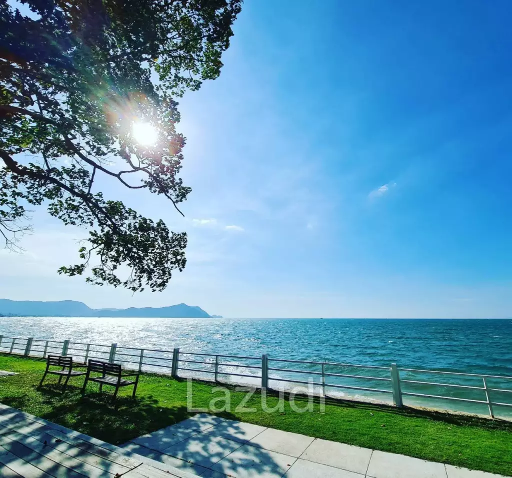 Chic Ocean View Villa in Bang Lamung Chonburi