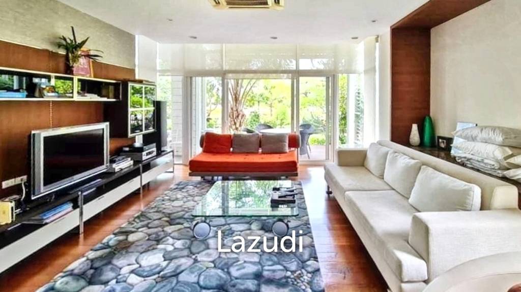 Chic Ocean View Villa in Bang Lamung Chonburi