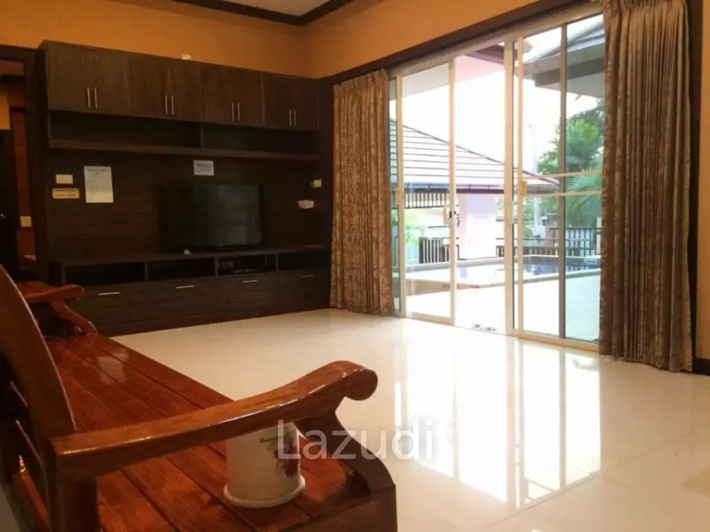 Detached House with Pool