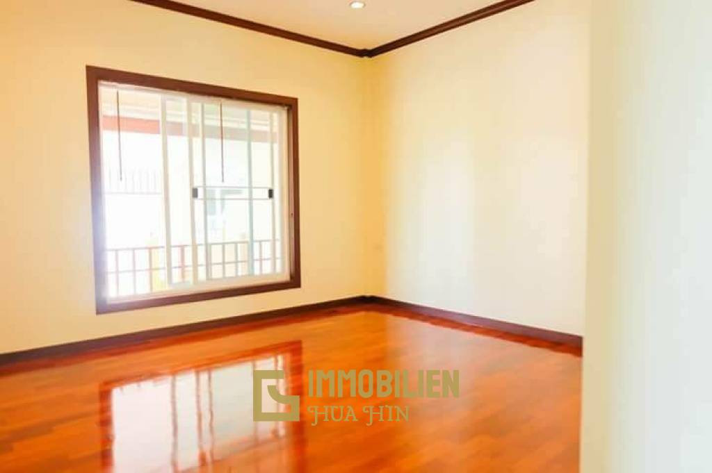 182 metro cuadrado 2 ` 2 Baño Villa de Venta