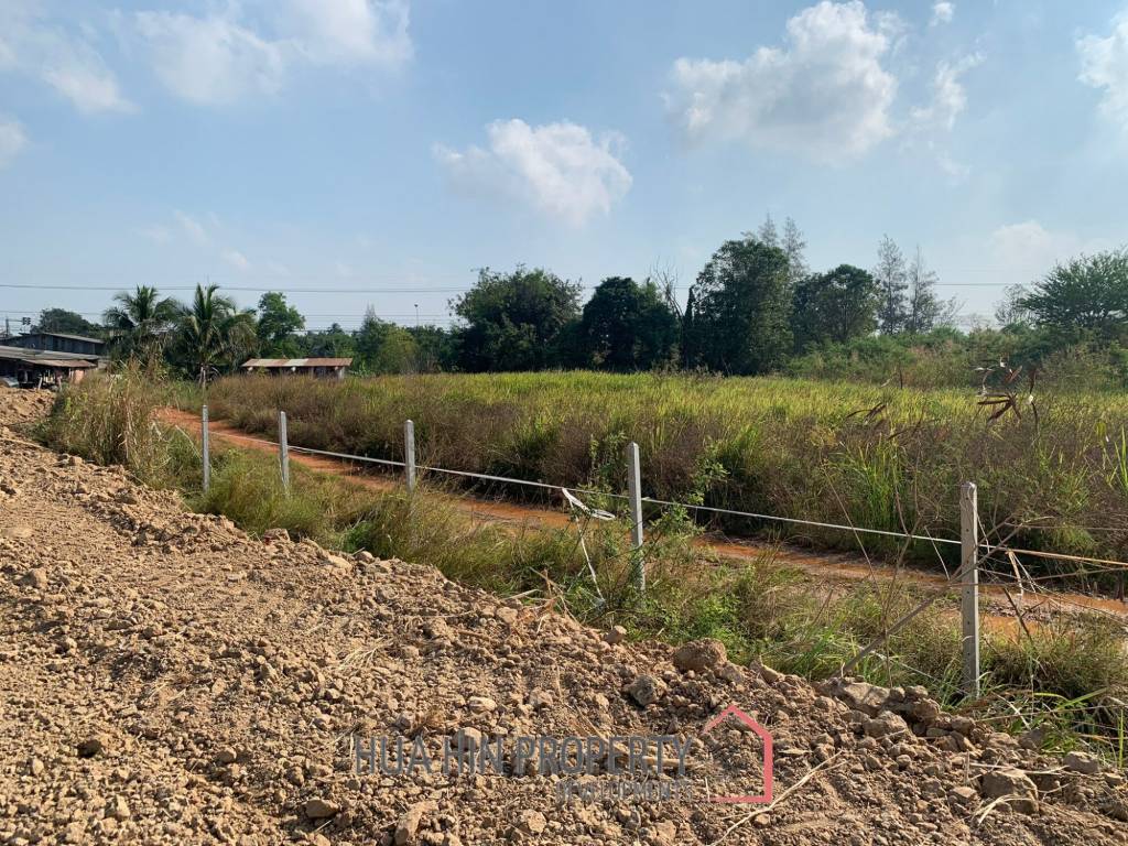 2 Rai (3,200 SQ.M.) land Hua hin soi 112 (close to by-pass road)
