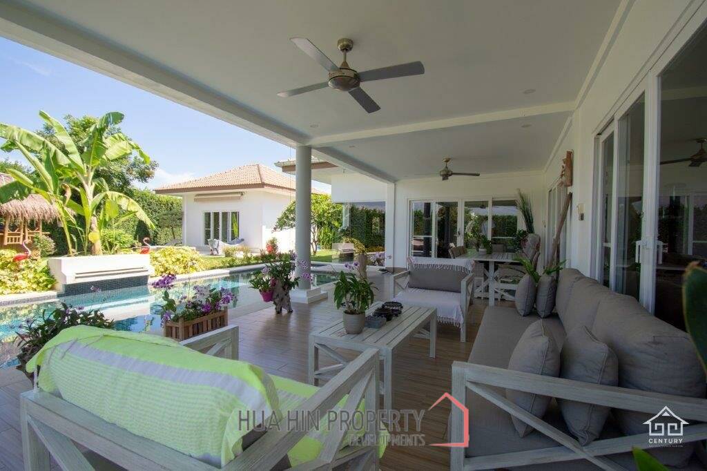 Well Maintained 4 bedroom / 4 Bathroom Pool Villa on large Plot