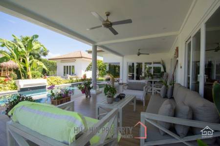Well Maintained 4 bedroom / 4 Bathroom Pool Villa on large Plot