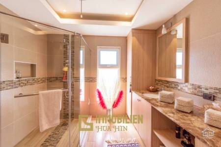 1,000 metro cuadrado 4 ` 4 Baño Villa de Venta