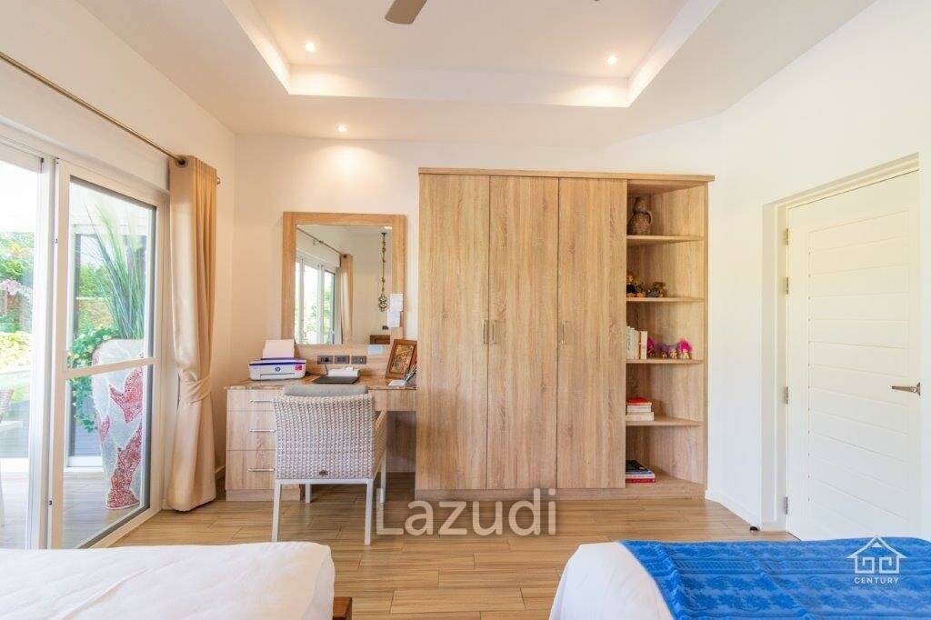 Well Maintained 4 bedroom / 4 Bathroom Pool Villa on large Plot