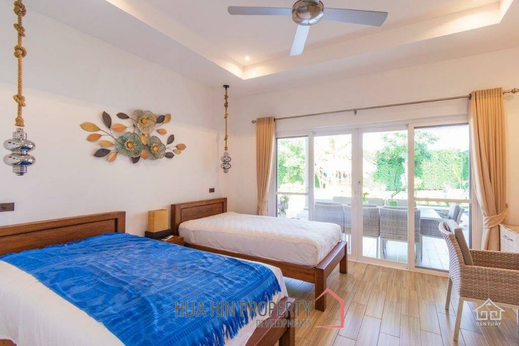 Well Maintained 4 bedroom / 4 Bathroom Pool Villa on large Plot