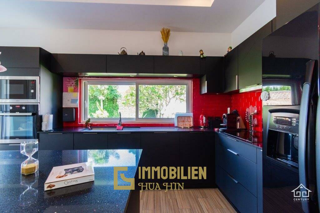 1,000 qm 4 Bett 4 Bad Villa Für Verkauf