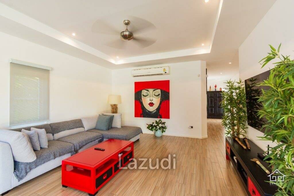 Well Maintained 4 bedroom / 4 Bathroom Pool Villa on large Plot
