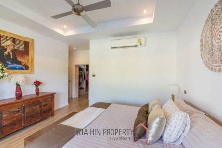 Well Maintained 4 bedroom / 4 Bathroom Pool Villa on large Plot