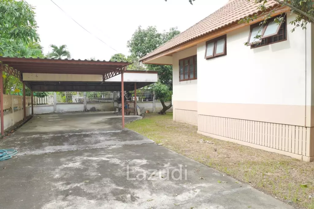 Detached House in San Sai