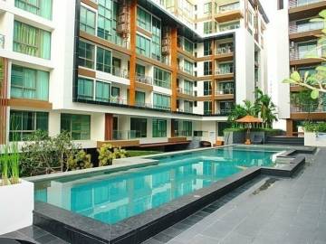 Pool View Condo for Sale or Rent at The Urban