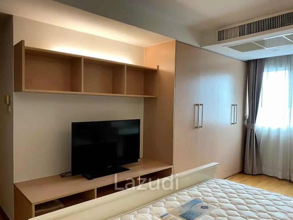 3 Beds 3 bath 99 sqm Residence 52 Condominium For Sale + Rent