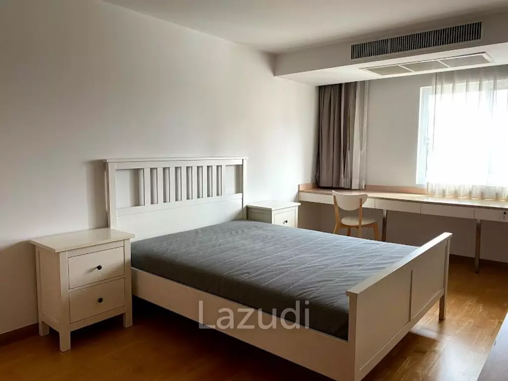 3 Beds 3 bath 99 sqm Residence 52 Condominium For Sale + Rent