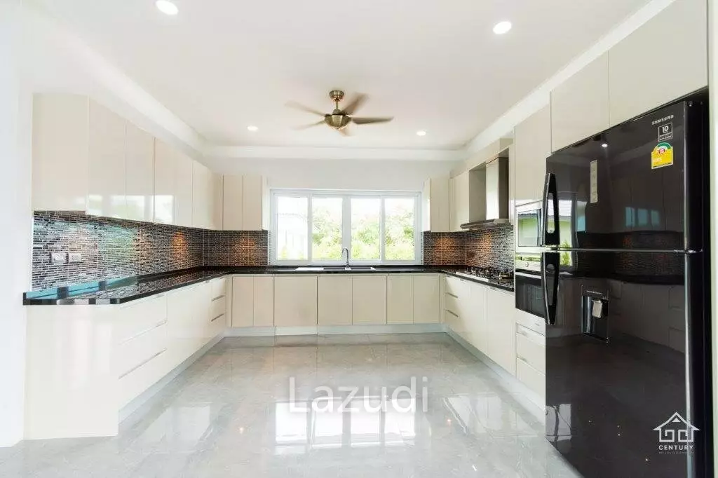 New great quality modern 4 bed pool villa