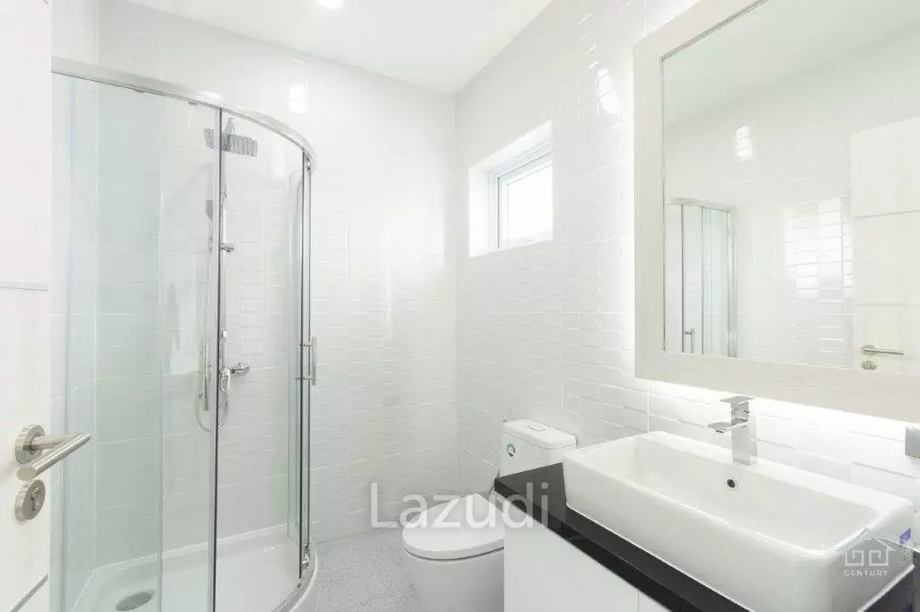 New great quality modern 4 bed pool villa