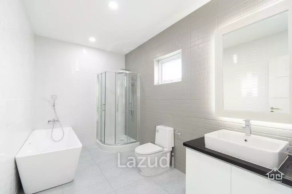 New great quality modern 4 bed pool villa